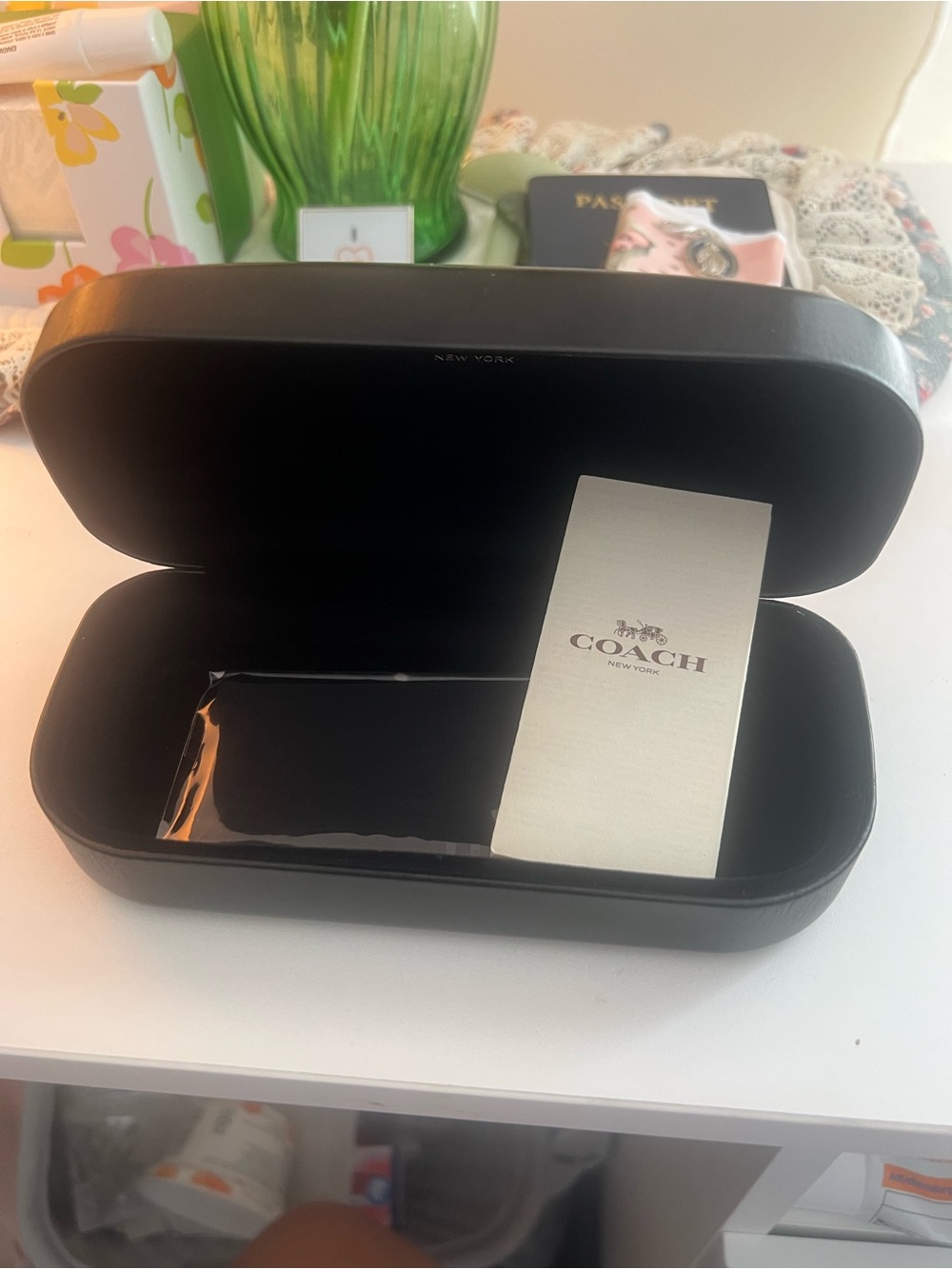 Coach Hard clam shell Eyeglass Case